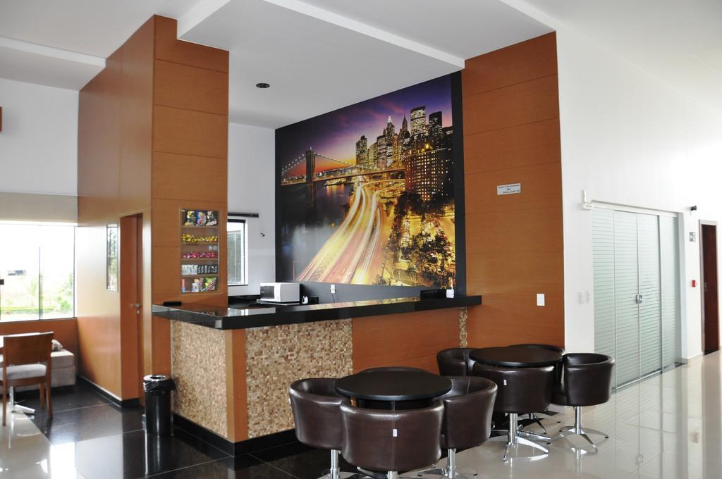 Guines Palace Hotel Патросиниу Экстерьер фото
